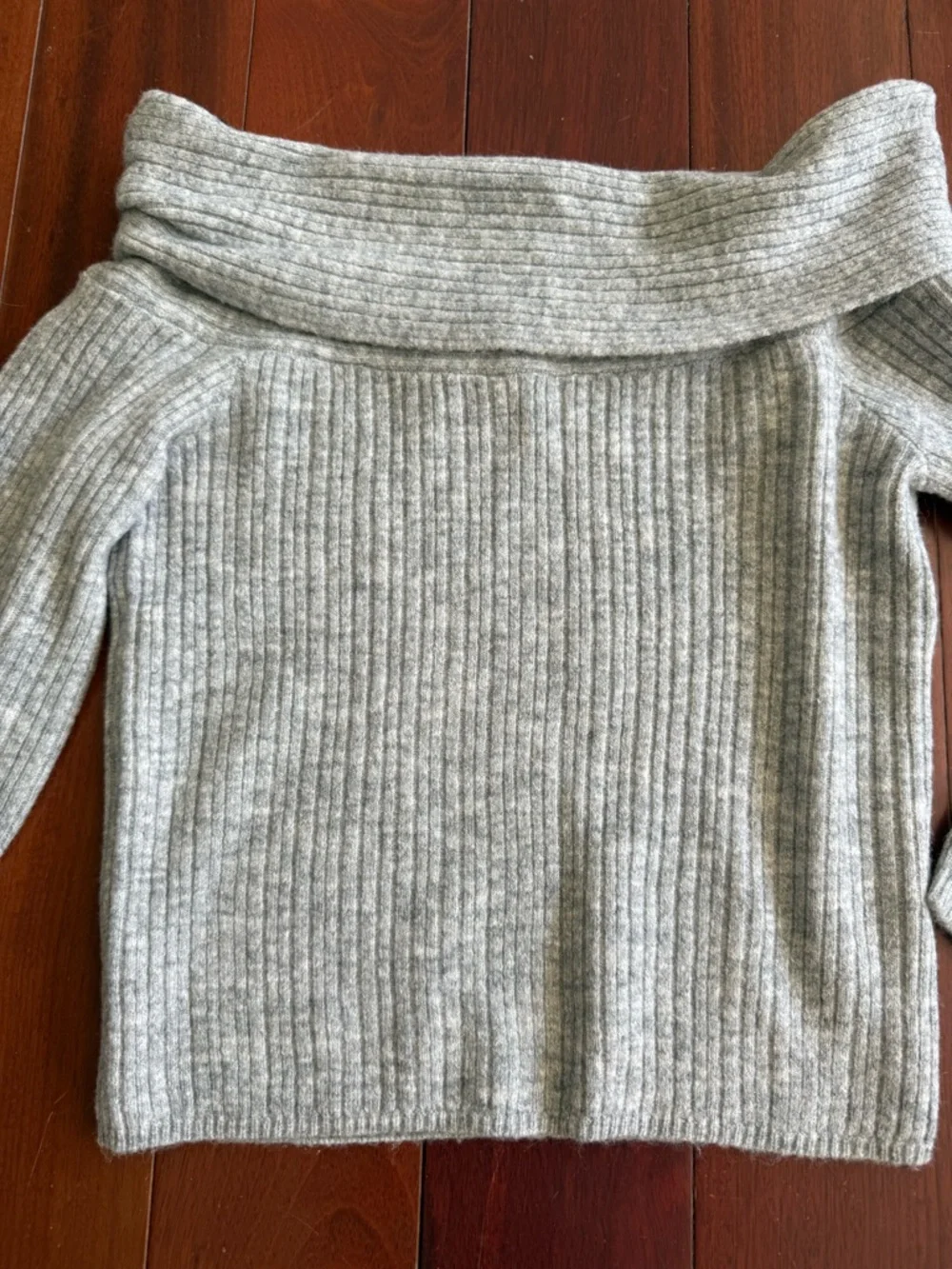 Off-Shoulder Ribbed Sweater - Picture 3 of 3